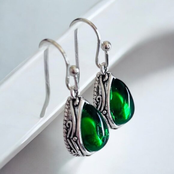 Green Stone Dangle Earring - Picture 1 of 6